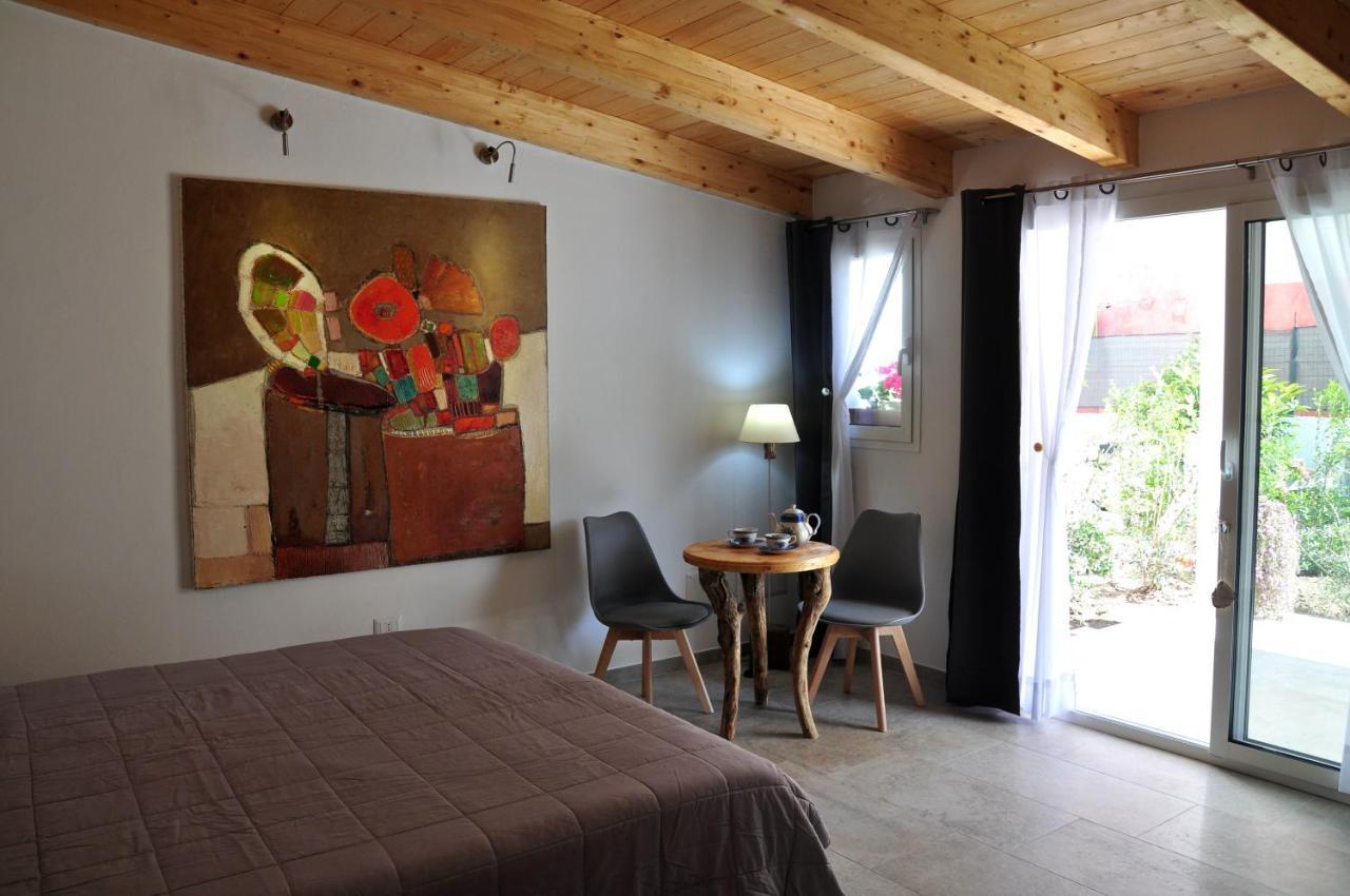 B&B Les Chambres Rooms & Suite Santa Teresa Gallura Kültér fotó