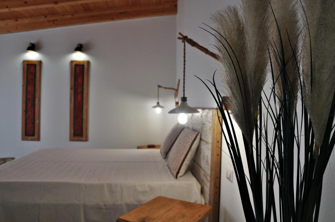 B&B Les Chambres Rooms & Suite Santa Teresa Gallura Kültér fotó