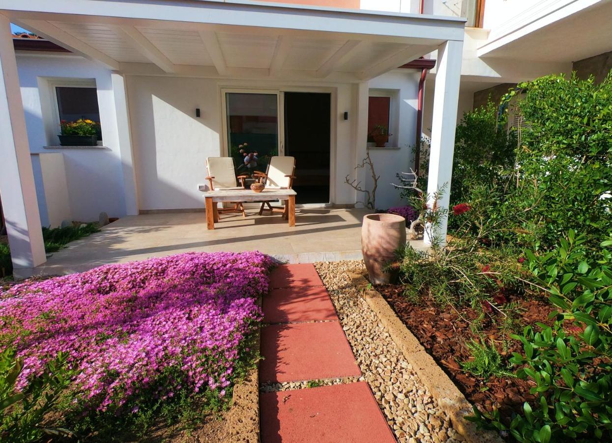 B&B Les Chambres Rooms & Suite Santa Teresa Gallura Kültér fotó