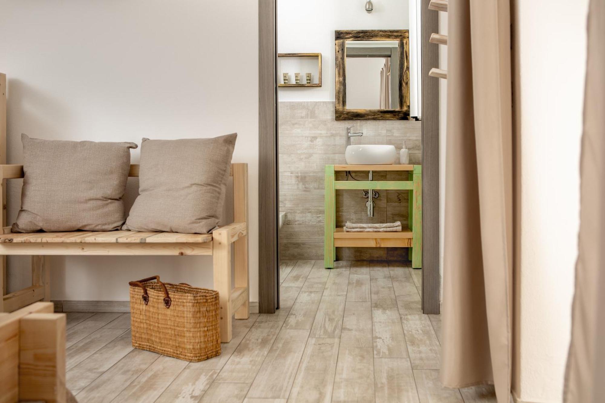 B&B Les Chambres Rooms & Suite Santa Teresa Gallura Kültér fotó